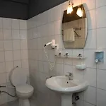 Melody Bed & Breakfast 2*