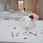 Melody Bed & Breakfast 2*