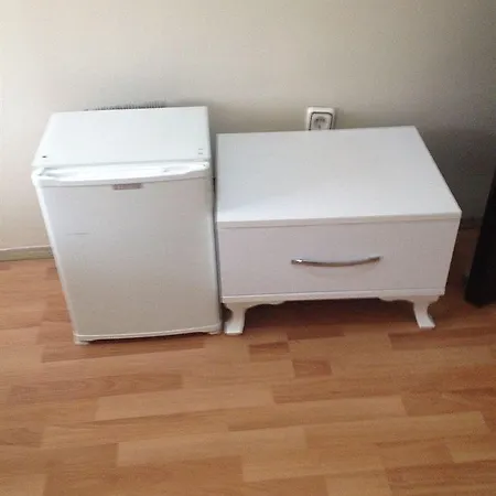 לינה וארוחת בוקר Melody 2*